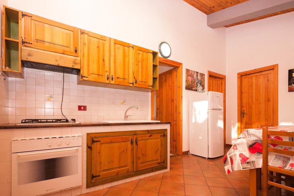 Villa Cicas Sul Mare Campofelice Di Roccella Exterior foto