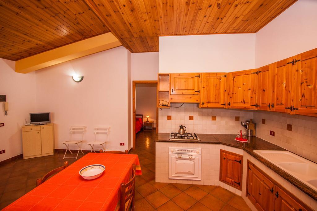 Villa Cicas Sul Mare Campofelice Di Roccella Exterior foto
