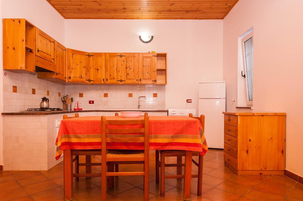 Villa Cicas Sul Mare Campofelice Di Roccella Exterior foto
