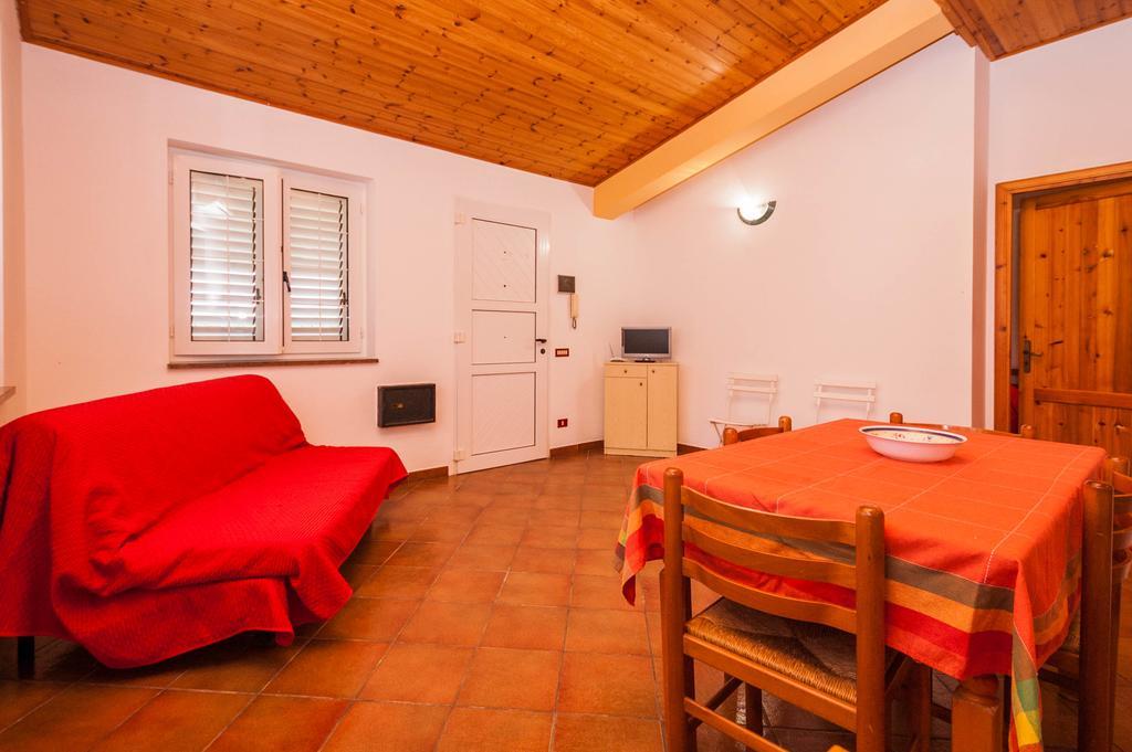 Villa Cicas Sul Mare Campofelice Di Roccella Exterior foto